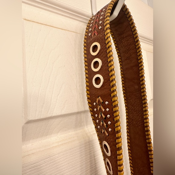 37” Purse/Bag strap - Brown & Tan Weave & Grommet Details - Picture 3 of 8